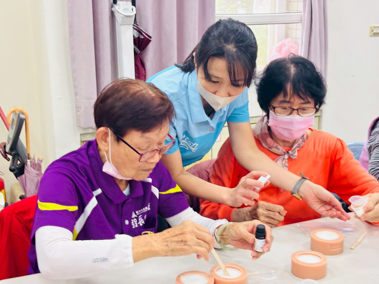 東生華製藥ESG永續發展,老五老基金會,台中總會,石虎米皂,石虎米米香餅,DIY